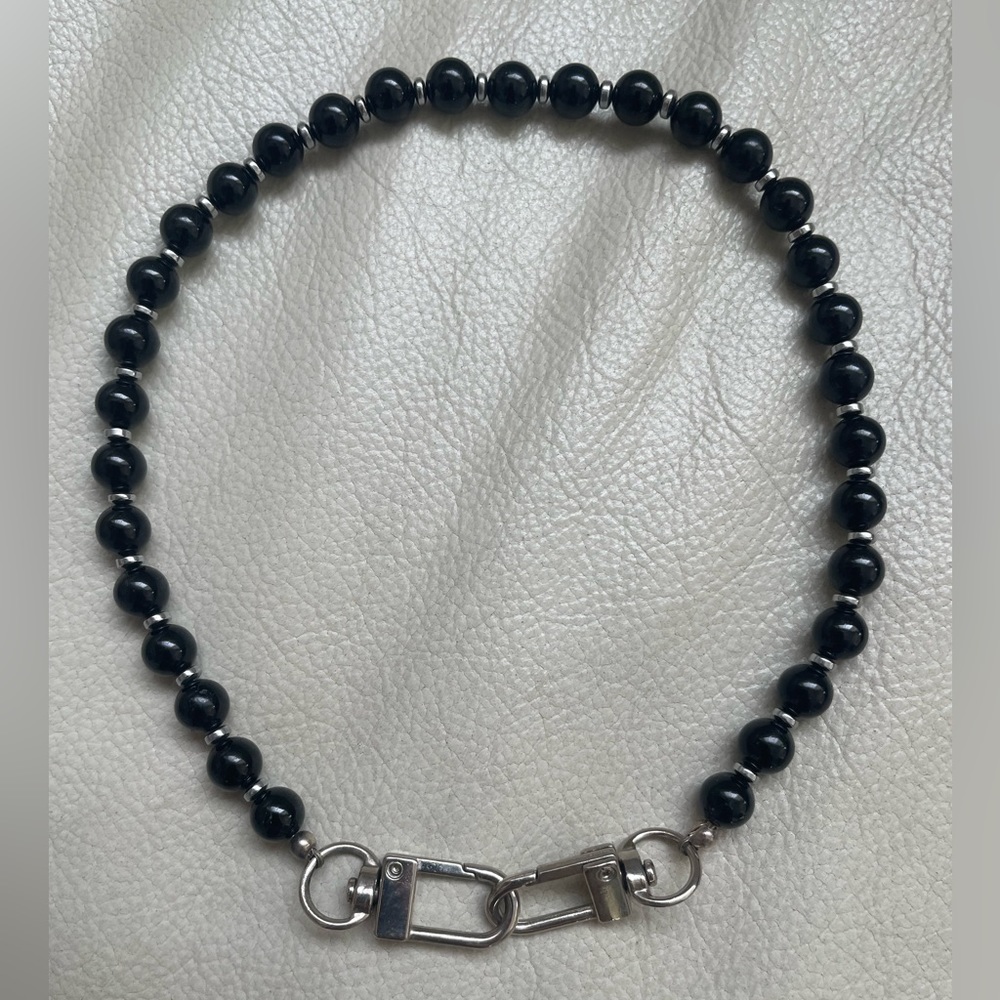 Necklace choker